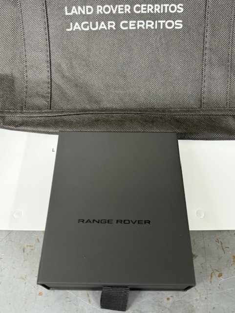 GENUINE RANGE ROVER CHARGING CABLE 3IN1