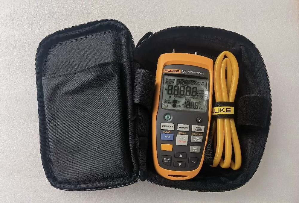 Fluke 922 Airflow Micromanometer with Bright Backlit Display