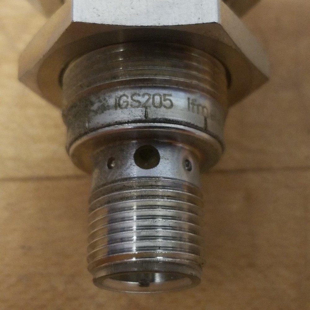 IFM IGS205 Inductive Sensor, 10-30VDC, 12mm Range - USED
