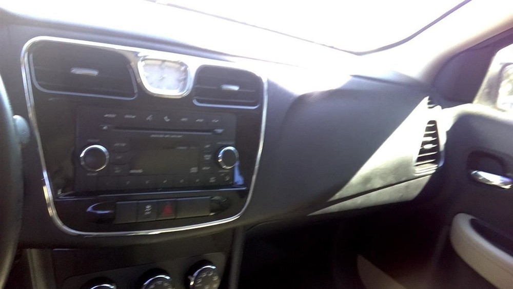 200 2014 High Mounted Stop Light 104799431