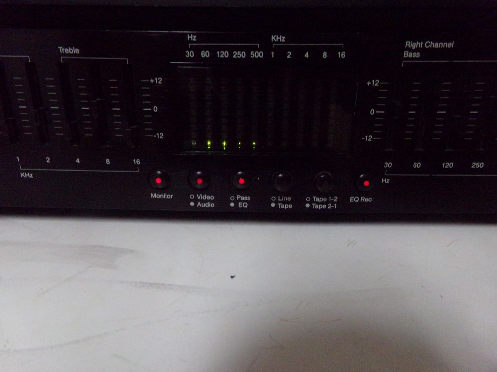 Vintage 1990s AUDIO SOURCE EQ Eleven Stereo Graphic Equalizer Spectrum Analyzer
