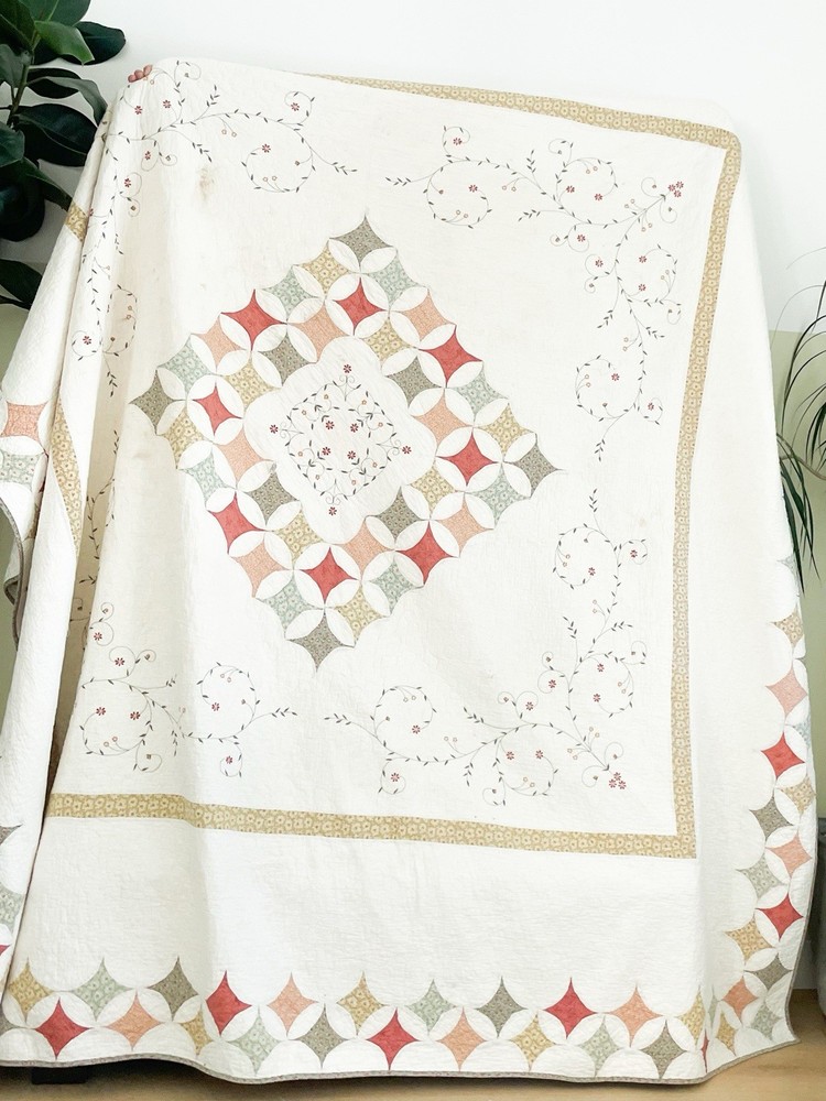 Vintage Cathedral Patchwork Quilt Bed Coverlet 104”x100