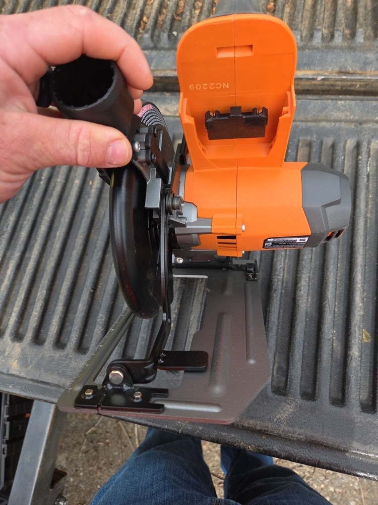 RIDGID 6_1/2" Cordless Circular Saw