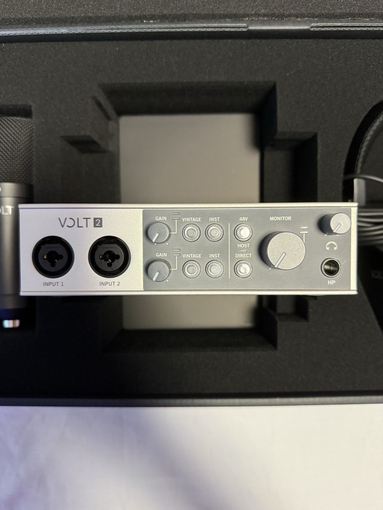 Universal Audio Volt 2 Recording Studio Pack Bundle