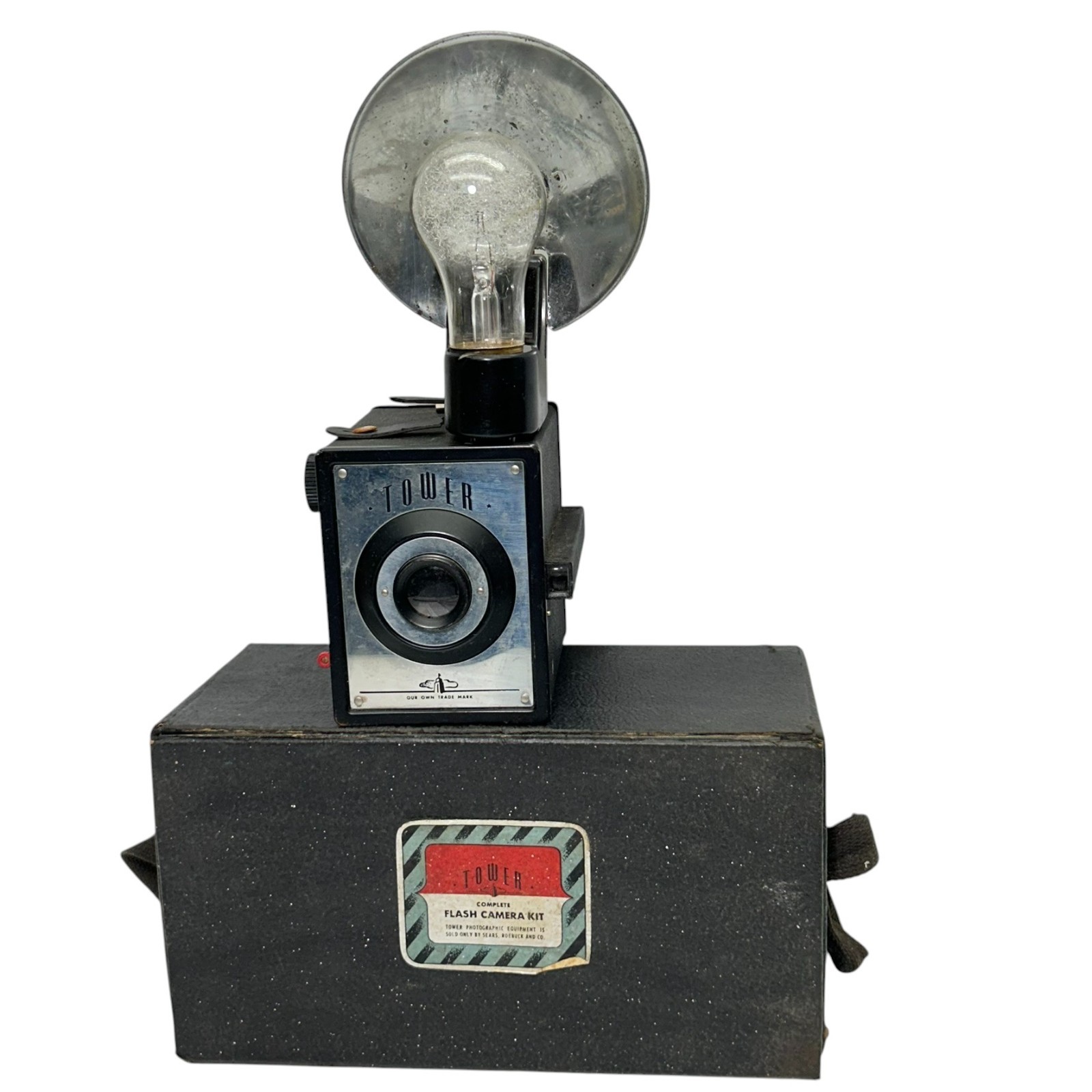 Vintage Tower Complete Flash Film Camera Kit Bulb & Flash Attachment with Case