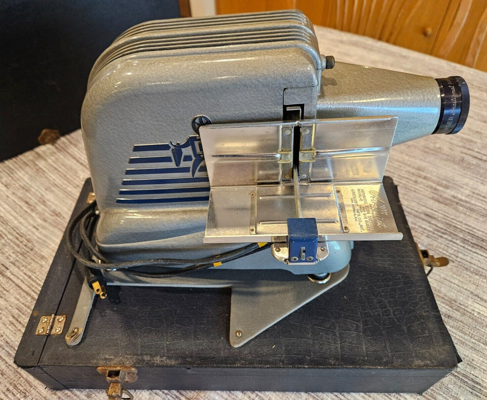 Vintage Brumberger Automatic 35mm Slide Changer Projector Model 1363