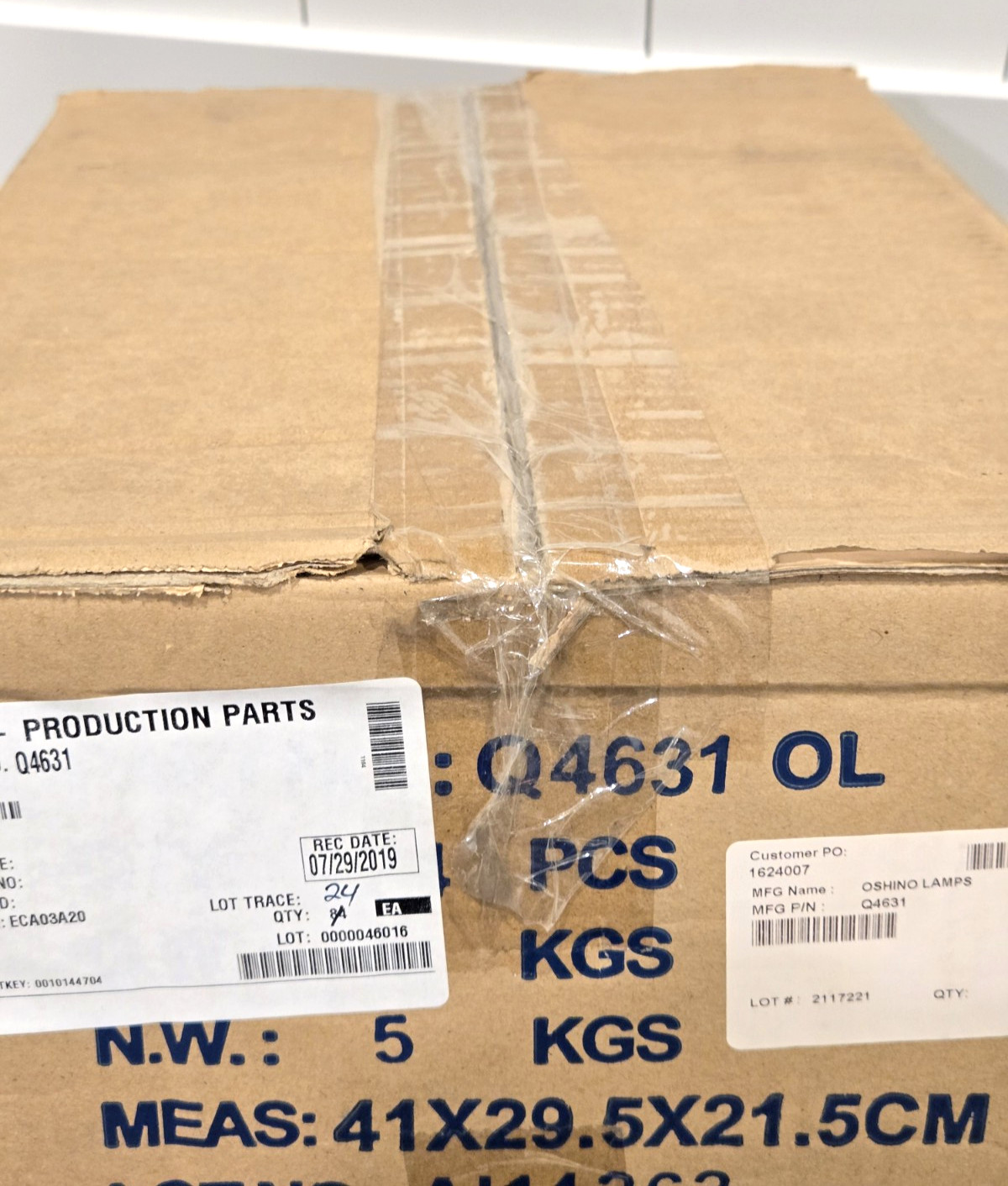 Oshino Q4631 Aircraft Landing Light PAR36 13V 250W Sealed Beam Lamps *NIB