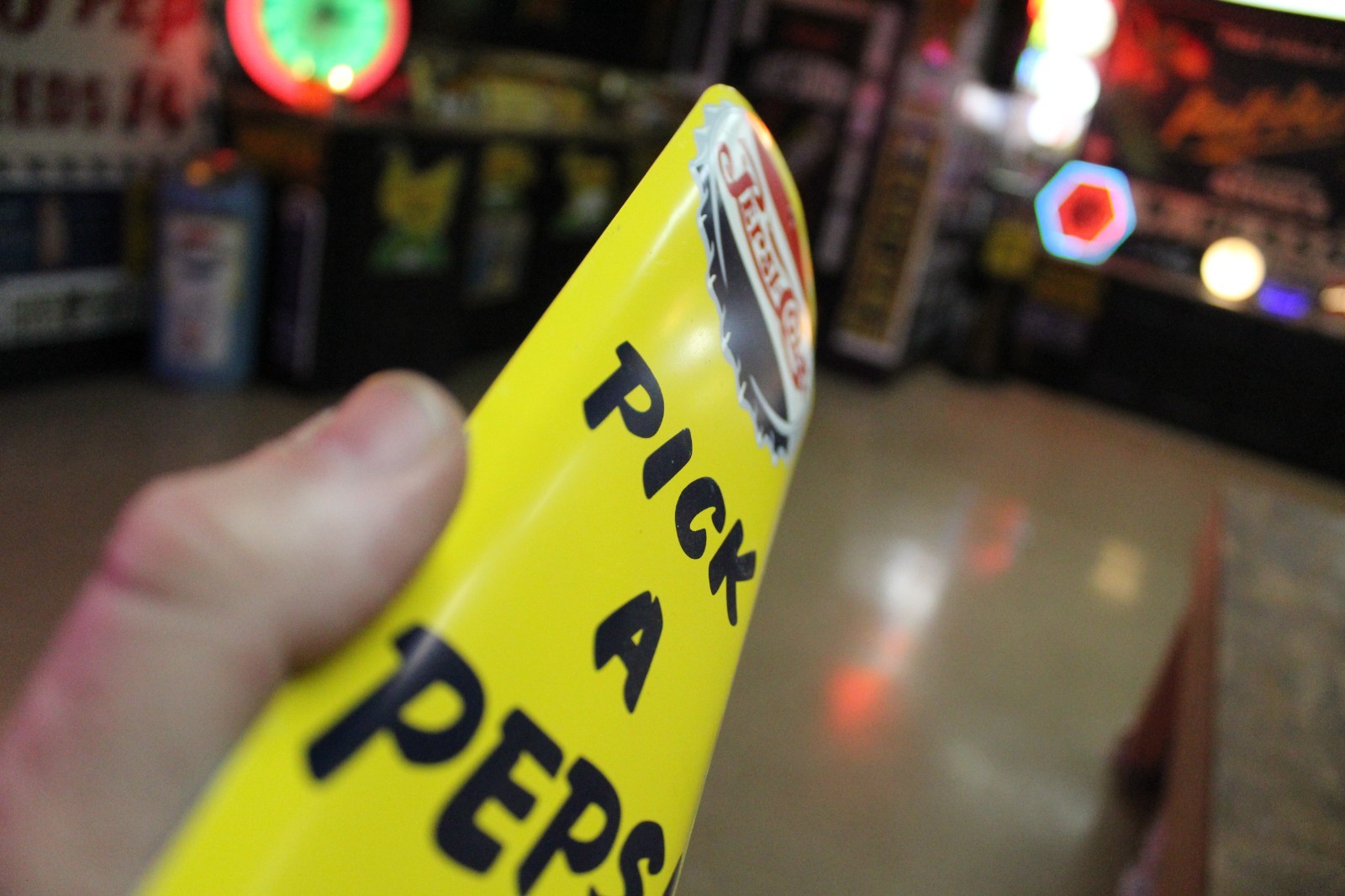 RARE 1950s PICK A PEPSI COLA STAMPED PAINTED METAL DOOR SIGN BOTTLE CAP DOUBLE