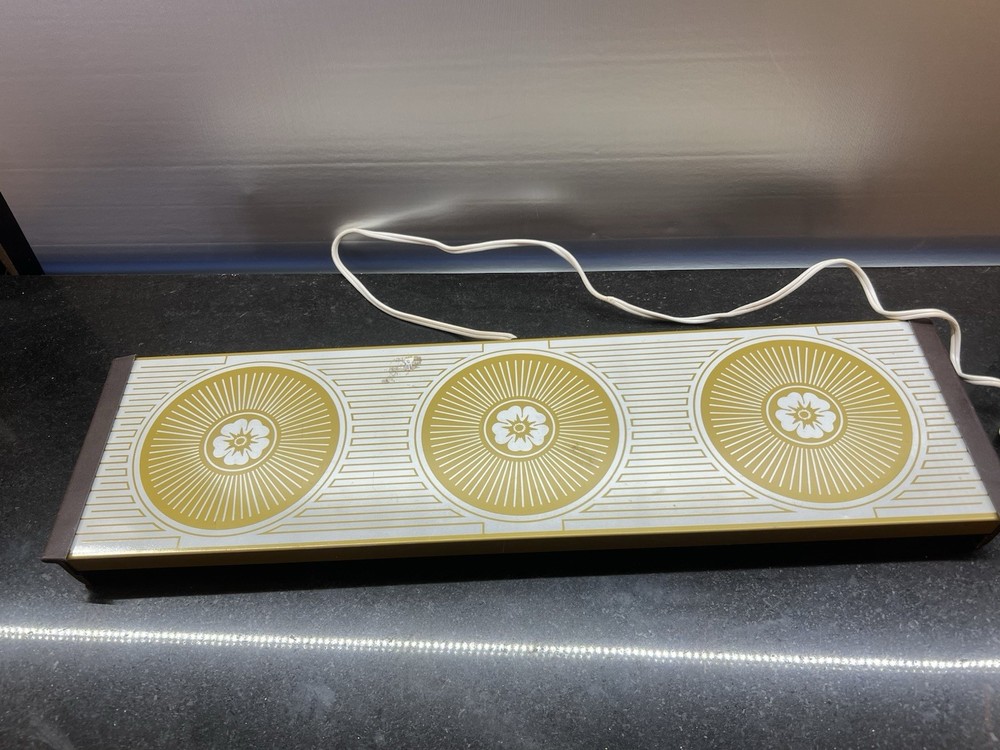 Vintage Warming Tray With Flower Pattern Design - Working