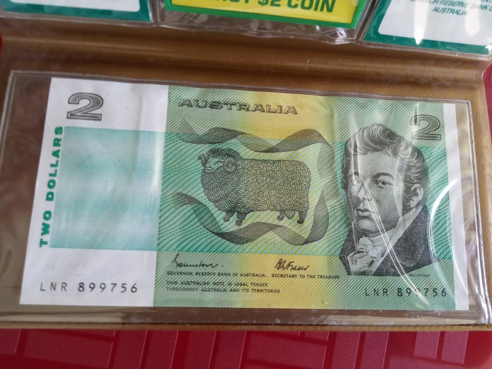 Australia Last 2$ Notes And First 2$ Coin