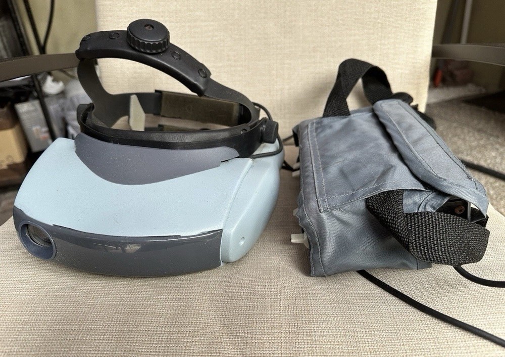 Visionics Low Vision Enhancement System LVES Model LC30A Aurora