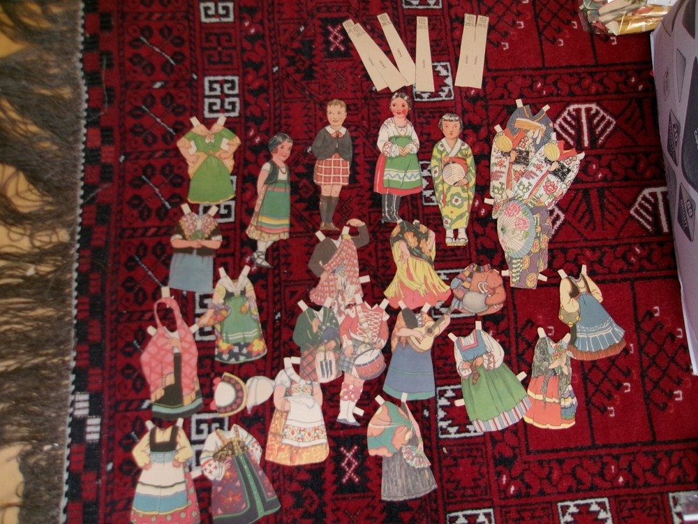 Early vintage/Antique paper dolls, foreign countiries
