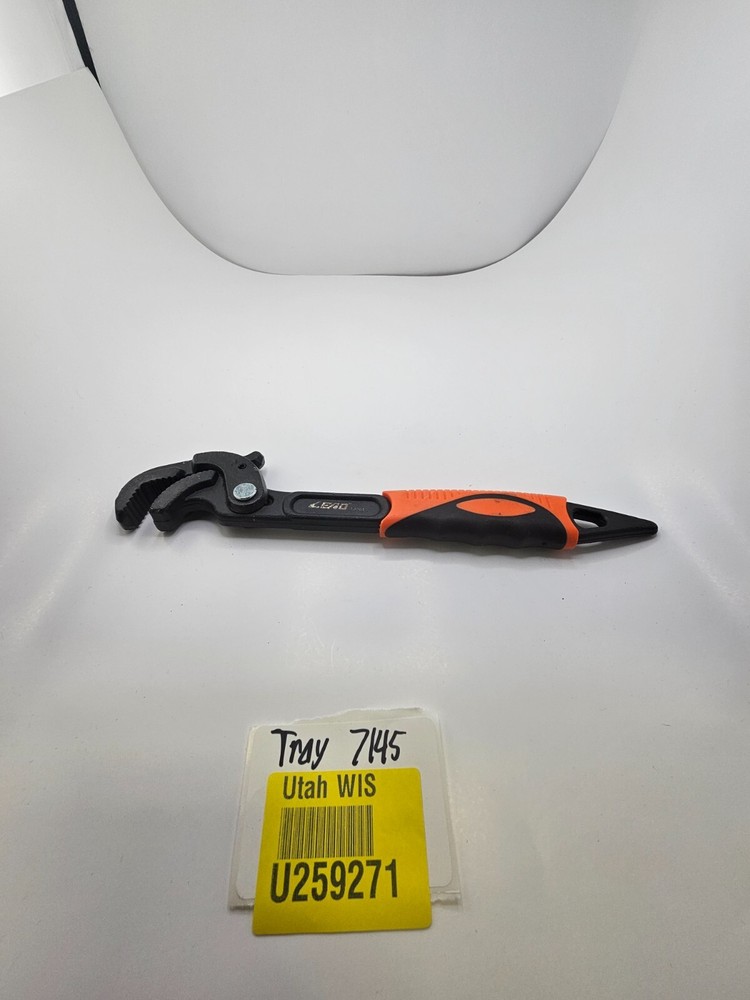 Multi-function Wrench Self-Adjusting Spanner Power Grip Pipe Wrench 40mm-30mm