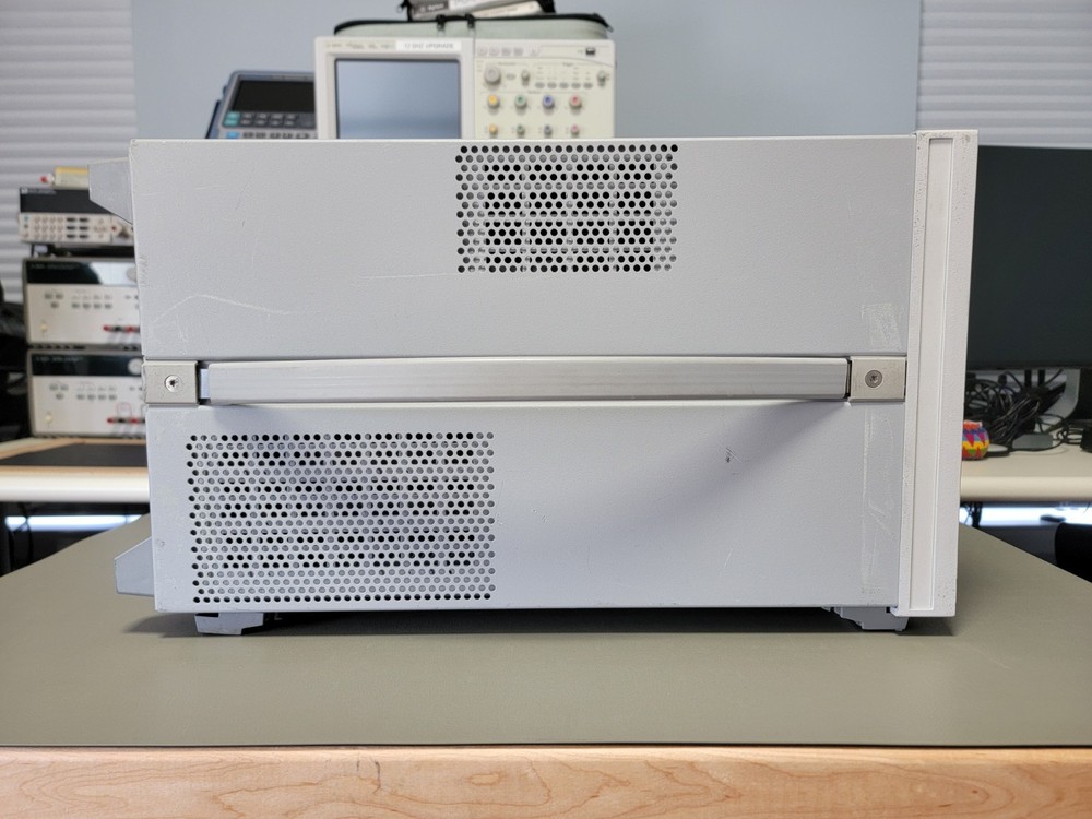 HP/Agilent/Keysight E5052A 10 MHz - 7 GHz Signal Source Analyzer