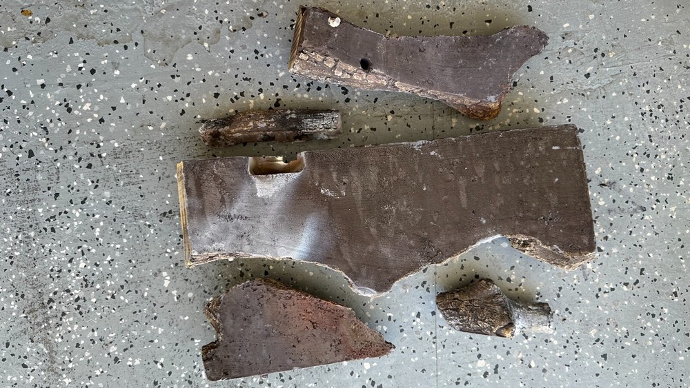 Used natural gas fireplace log set