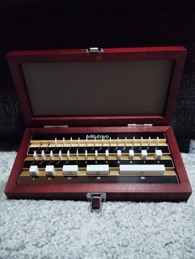 Mitutoyo Guage Block Set  BM3 - 32 - 1