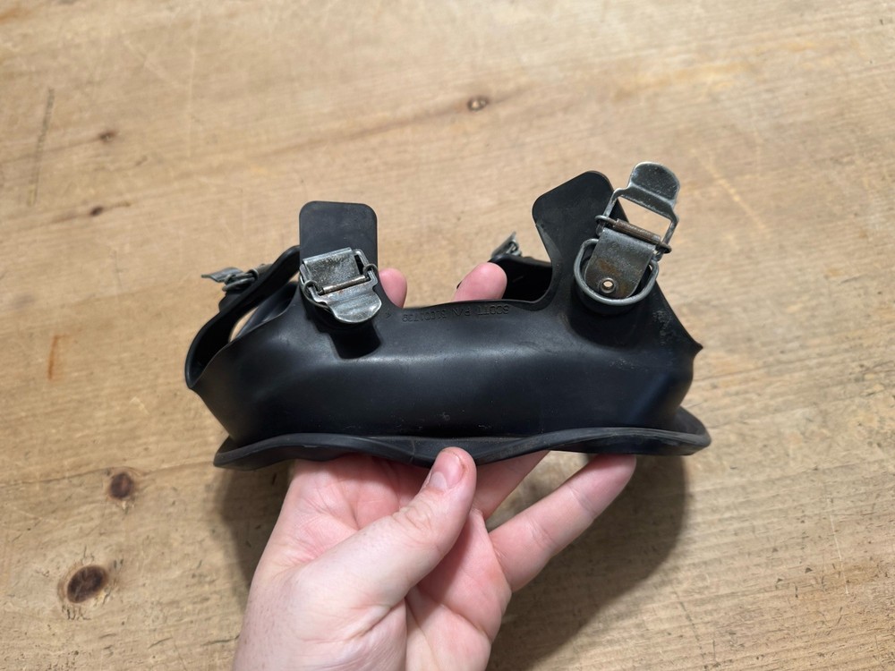 Scott AV3000 HT SCBA Firefighter Mask 5 Pull Replacement Face Seal Small Medium