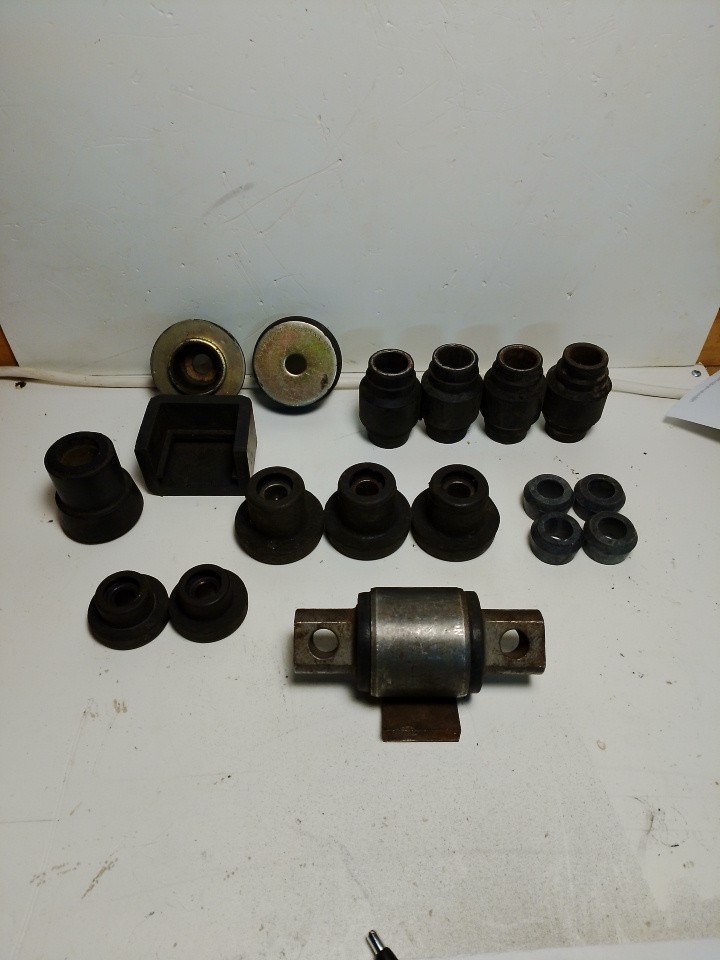 Peterbilt Bushings 18 Pc