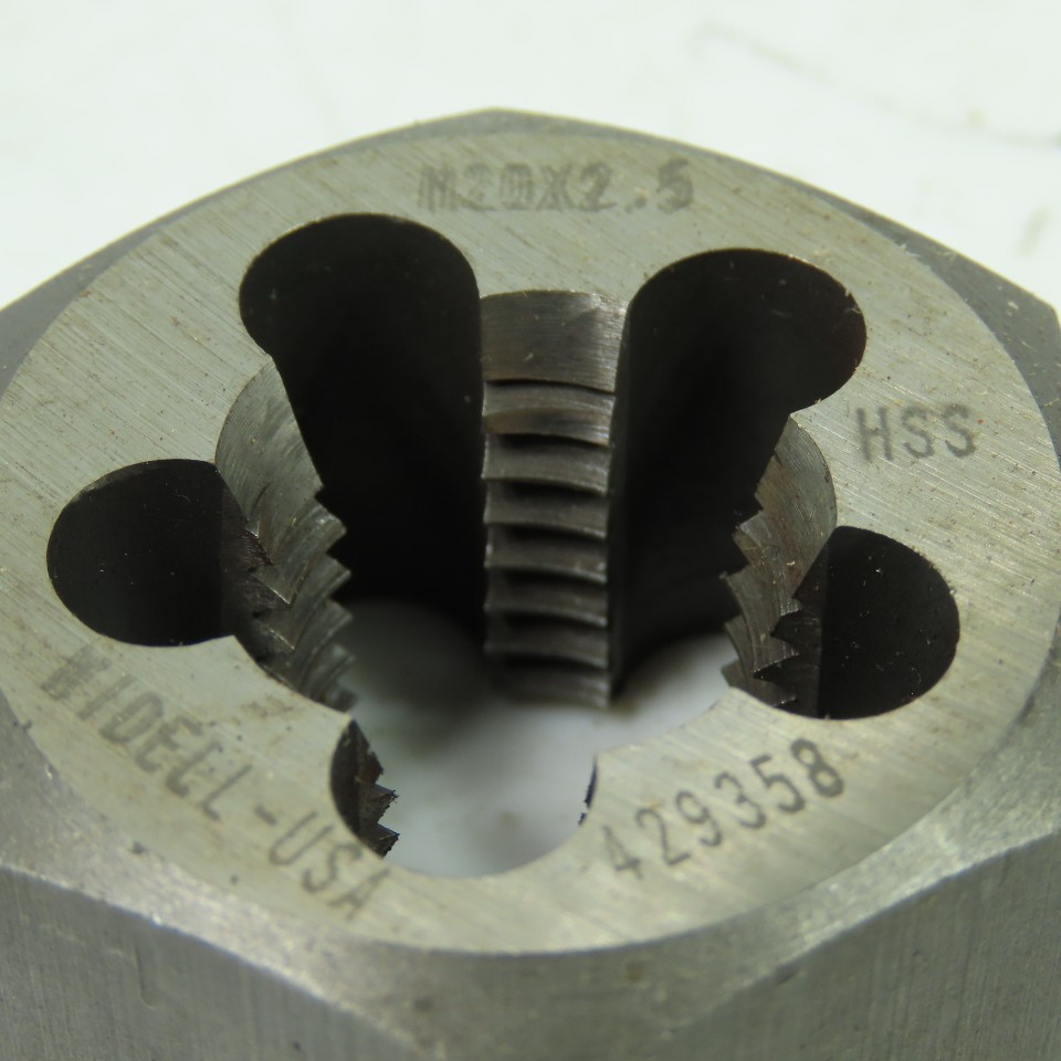 Widell M20 x 2.5 HSS Hexagon Rethreading Die 429358