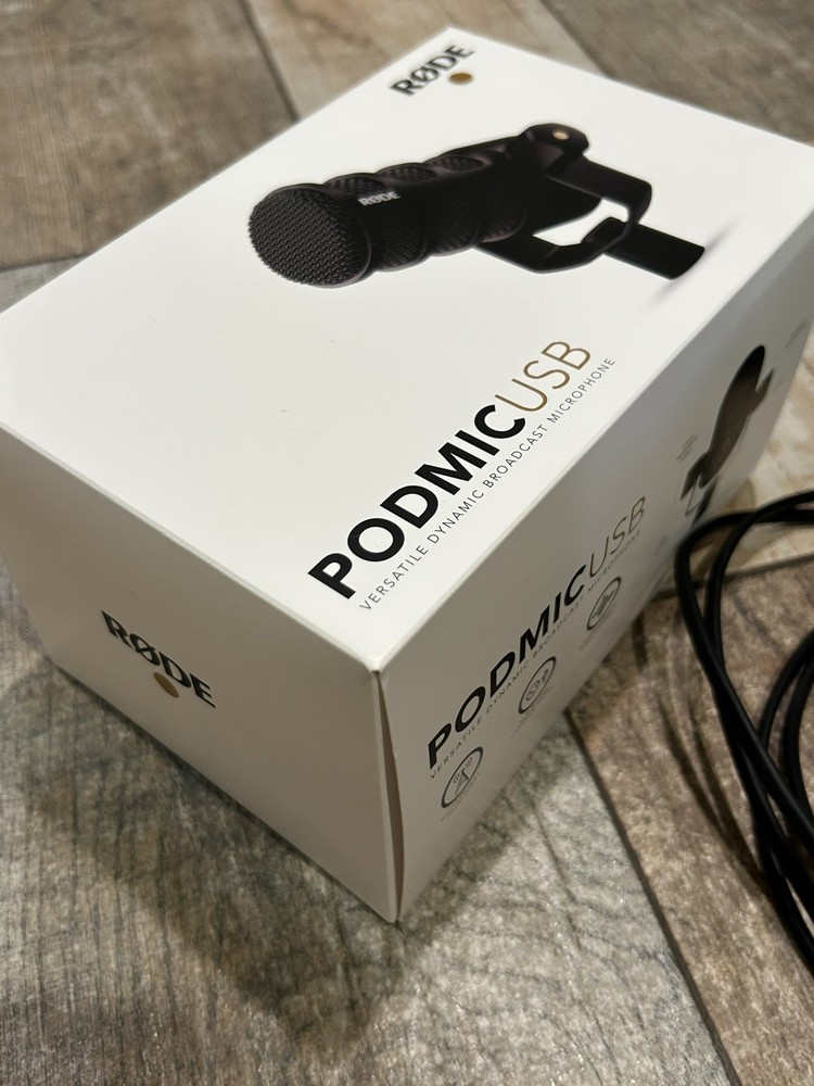 RODE PodMic USB Dynamic Microphone w/ Box, Cable, Windscreen – Excellent