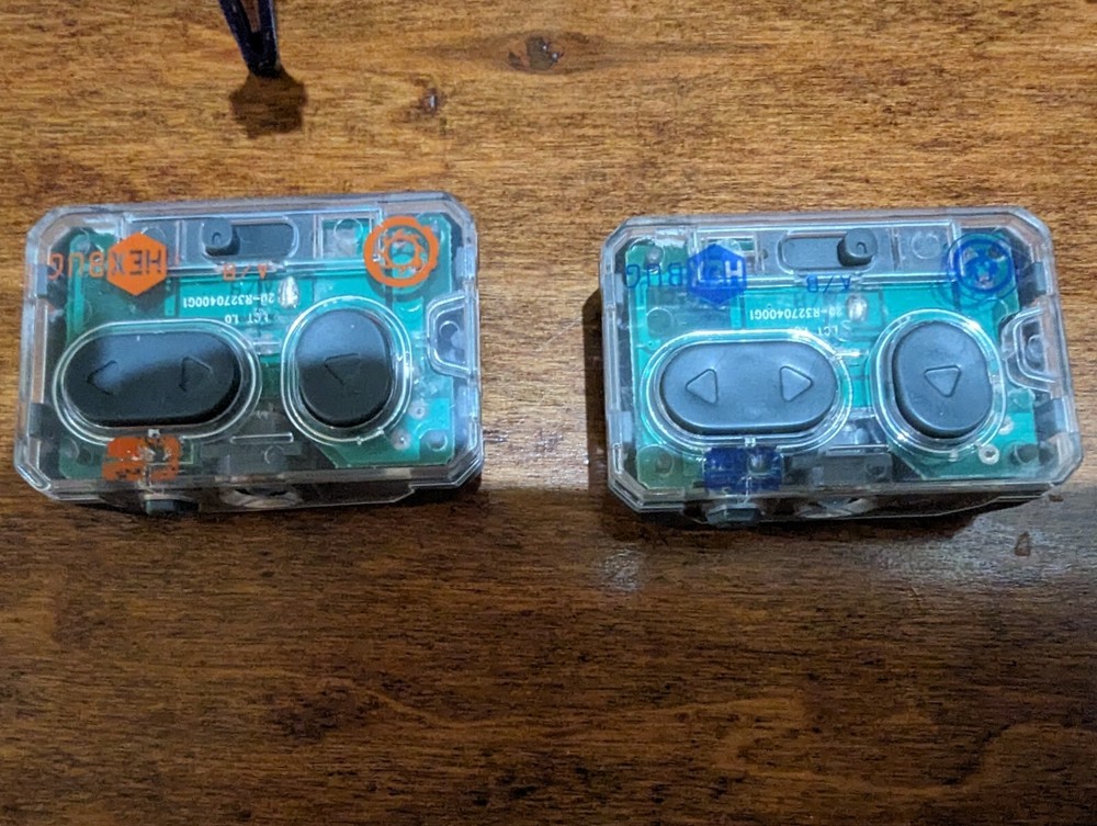 Hexbug Battle Ground Fight With 2 Battle Light Spiders Laser Tag Bots