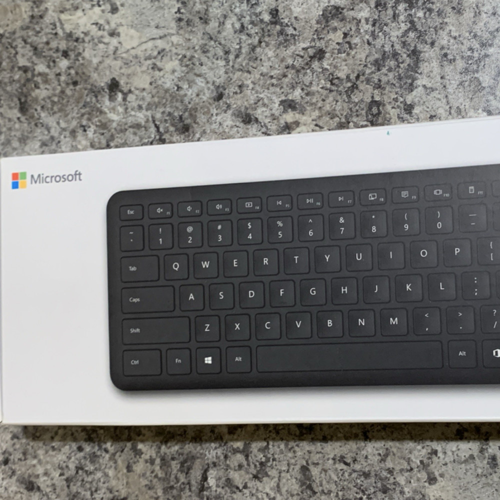 Microsoft Bluetooth Desktop Keyboard & Mouse Bundle Black QWERTY English