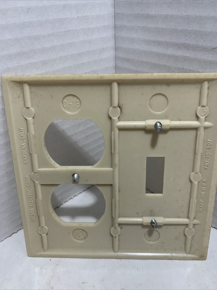 Vintage SIERRA Ivory Bakelite Toggle / Plug Wall Plate