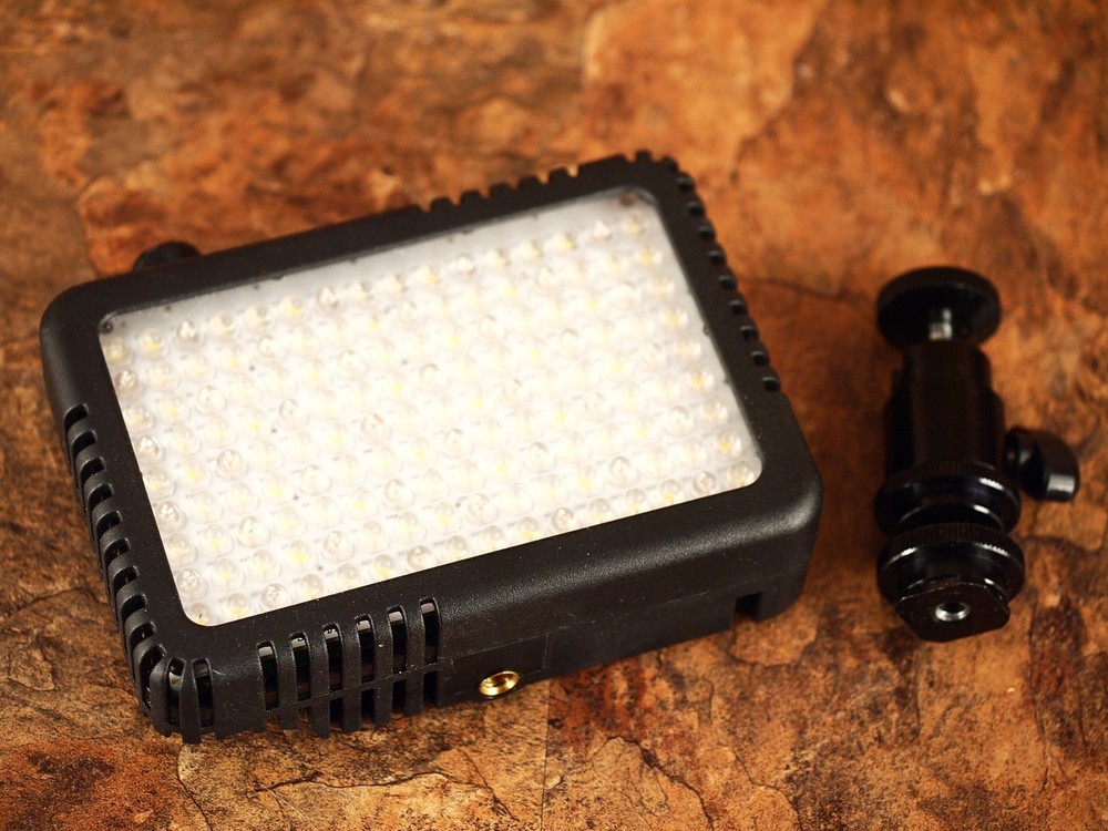 Ikan Multi-K Adjustable-Color Continuous Light Panel - Near-Mint