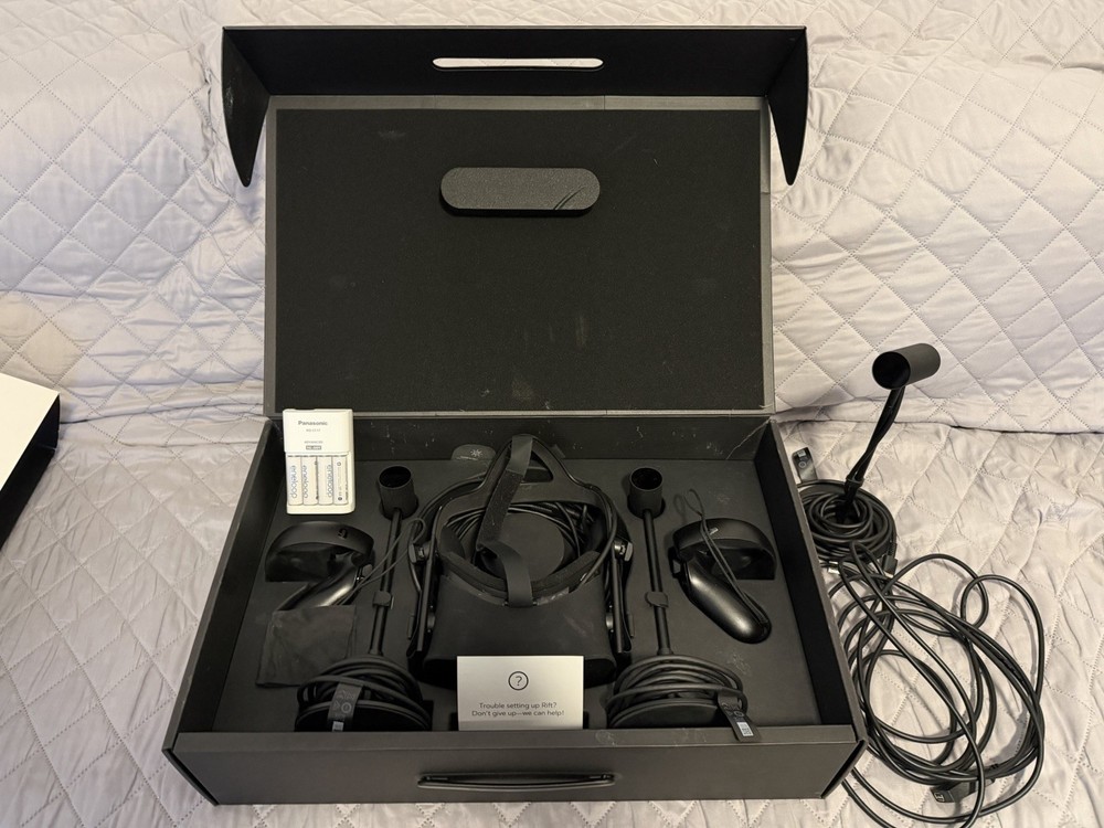 Meta Oculus Rift CV1 Virtual Reality Headset System with Extra Sensor