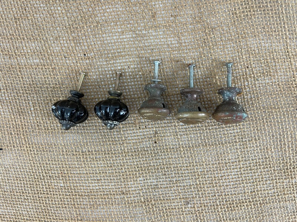 Mixed Lot of 3 Brass Knobs 2 Brown Porcelain Knobs (5)