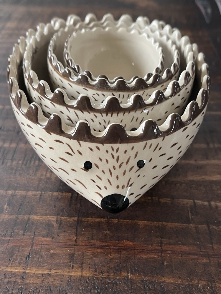 Creative Co-Op Hedgehog Measuring Cups 4 Sizes