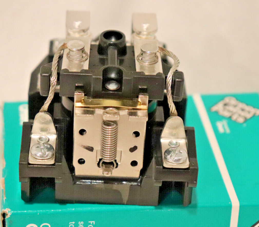 307-2859 Cummins Onan Power Relay Block Heater Jacket Water Controls Contactor