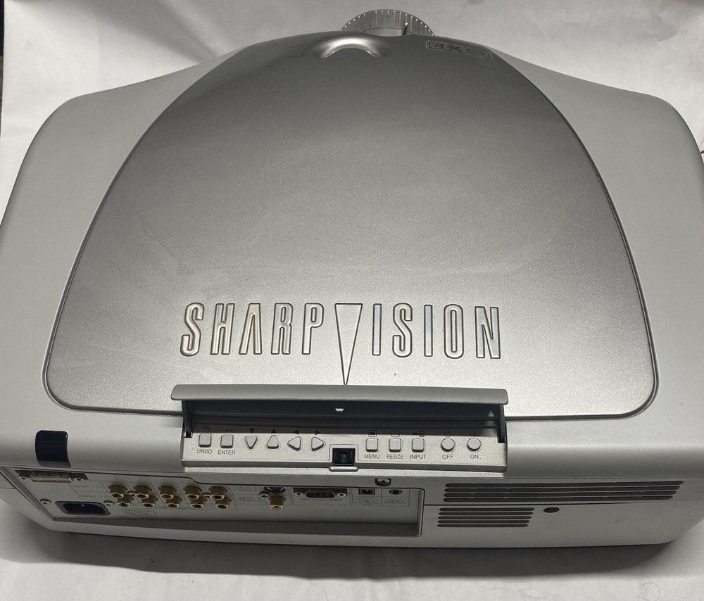 Sharp xv-z10000 Projector Excellent Condition!