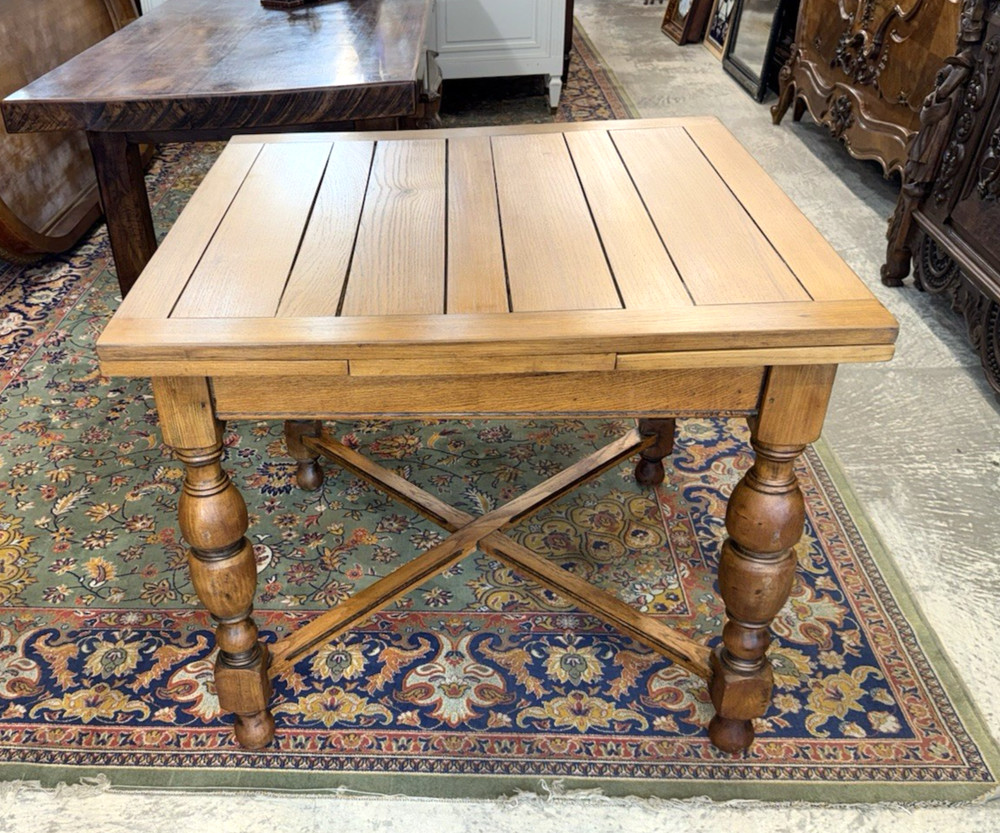 English Antique Oak Draw Leaf Table / Kitchen Table