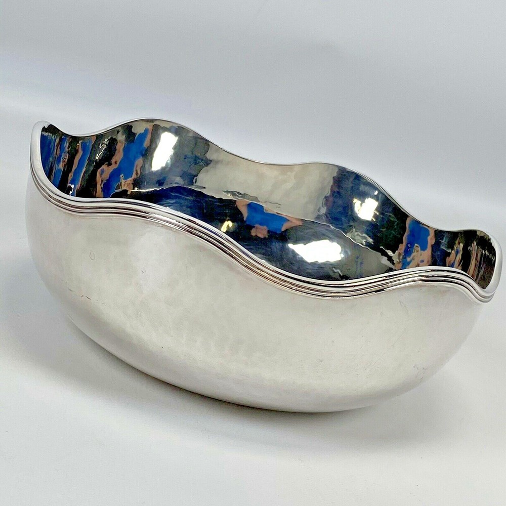Royal England Hand Made Hammered Bowl Argent-Plate Silver-plate Wavy Rim 8"