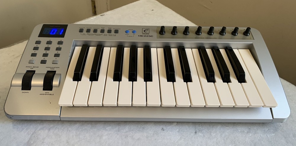 Evolution MK-225C 25-key MIDI controller keyboard USB silver - UNTESTED