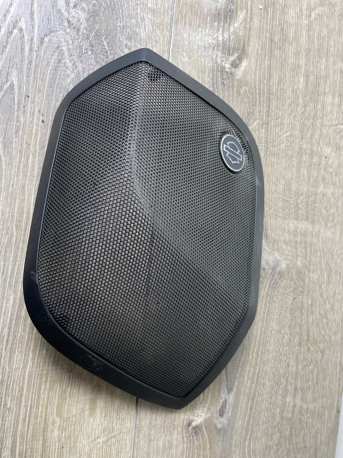 Harley CVO Saddlebag Hardbag Speaker Cover Grill Right Road Street OEM SEE PICS