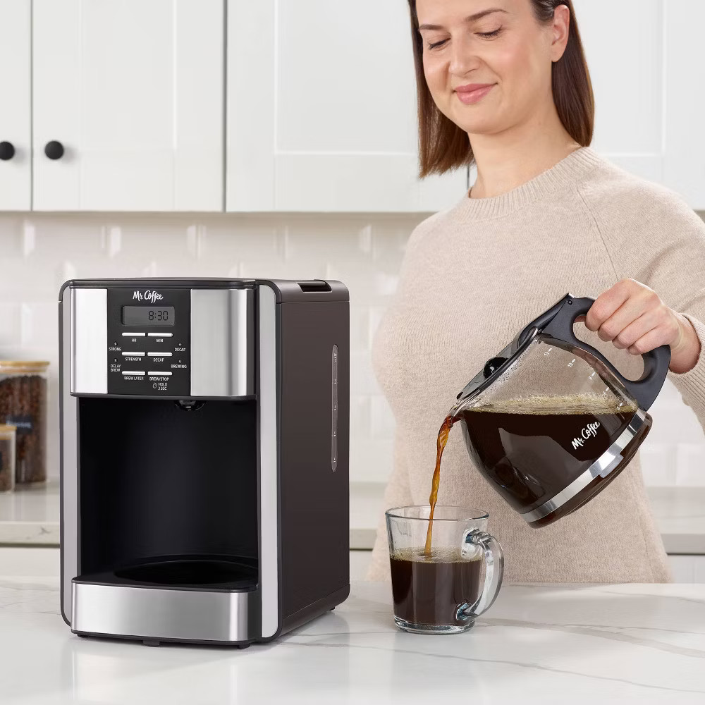 Mr. Coffee 60 oz Programmable Black 12-Cup Programable Maker Black/Stainless