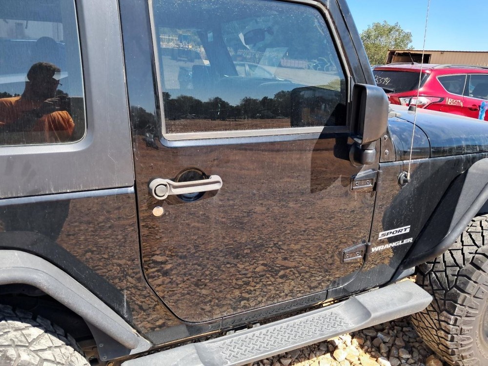 TJ 2016 Glove Box 4787406