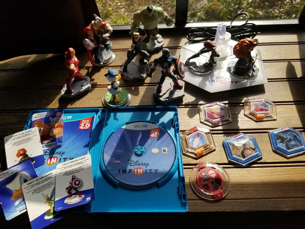 DISNEY INFINITY 2.0 MARVEL Game, Portal & DISCS Wii U LOT 
