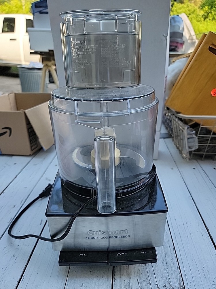 Cuisinart Custom Pro 11 Cup Food Processor EV-11