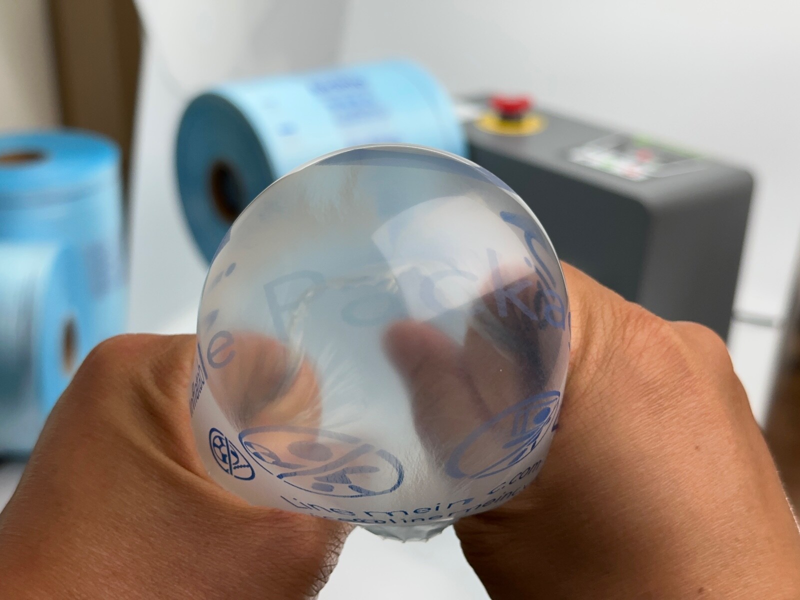 AIRSHIP® Air Pillow Film Bubble Cushion Roll for Packaging 2300ft 8"x4" 7000pcs