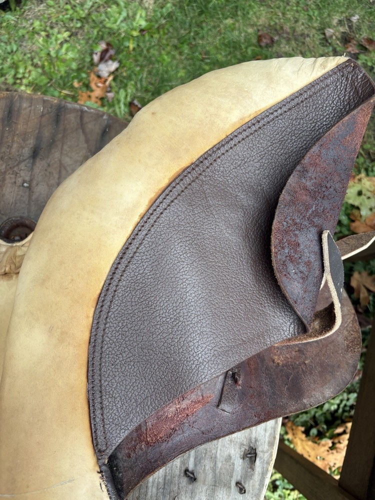 Jumping English Saddle Used Great Condition