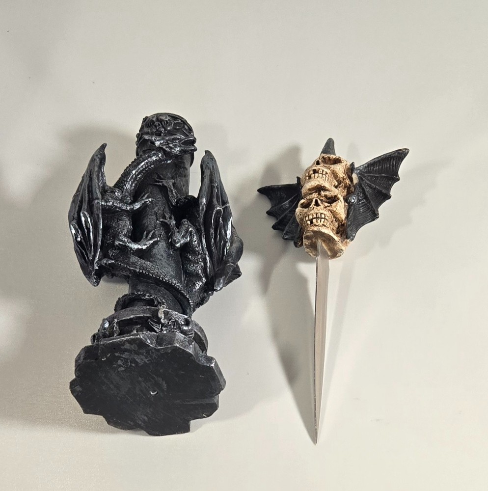 Rare Winged Skull Dagger Double Edged Knife Black Dragons Climbing Pillar