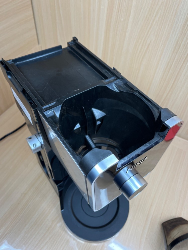 Ninja CFP305 Coffee Maker "MISSING WATER TANK"