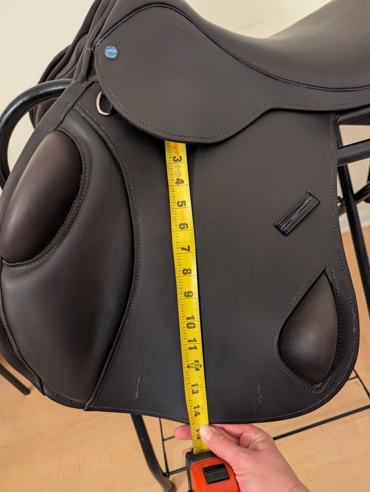 17.5" 2023 County Xcelerator Jump Saddle, N Tree - wool flocked