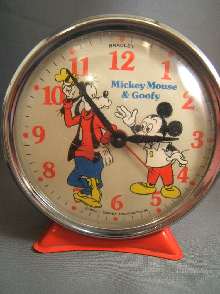 Mickey Mouse Goofy Red Wind up Clock Not fully Working, For Repair