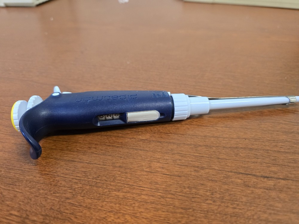 Gilson PIPETMAN L P200 variable adjustable volume Calibrated
