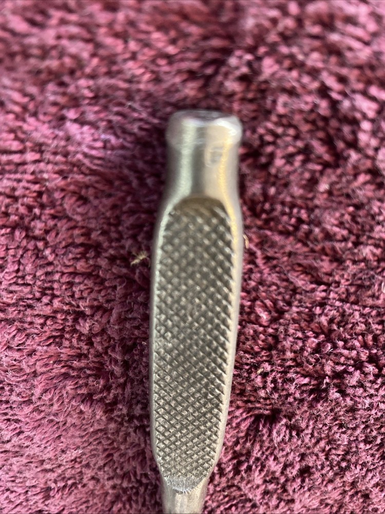 HAND TOOL DRIVE PIN PUNCH