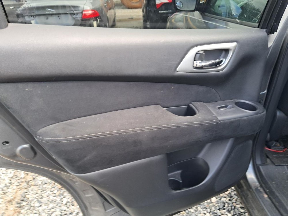 PATHFINDR 2015 Glove Box 4847070